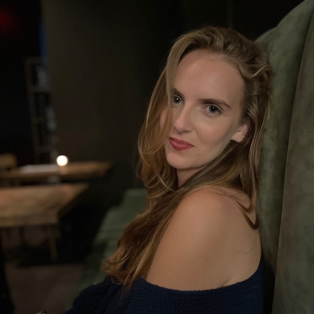 Meet your Posher, Claudia